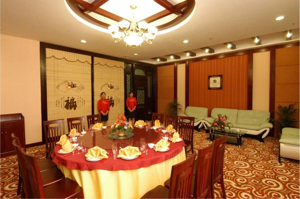 Guifu Holiday Hotel Yangshuo Exterior photo